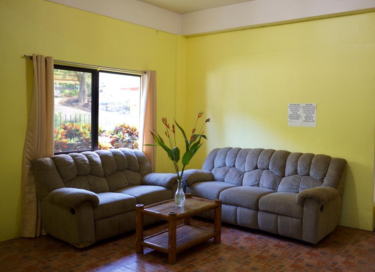 Fat Monkey Hostel Coron Exterior foto